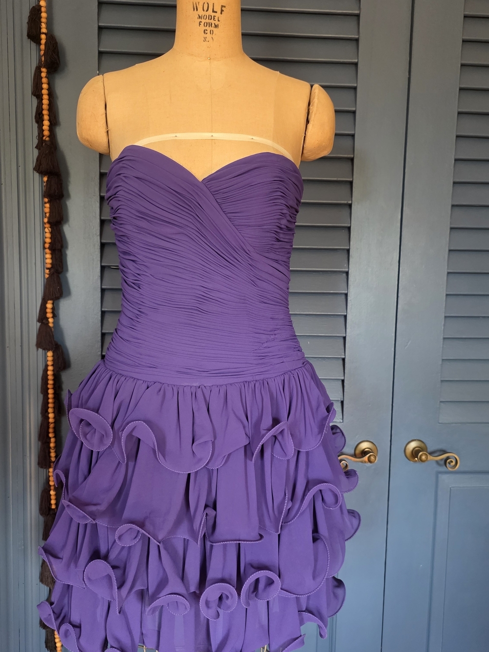 STUNNING Paopao’s Tale Strapless Ruched & Ruffled Cocktail Dress ✨Turn heads in